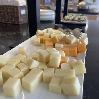 Sheraton Club Lounge - Cheese - Lounges Near Me - Seattle, Washington Sheraton Club Lounge - Cheese - Lounges Near Me - Seattle, Washington