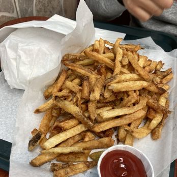 Daglas Drive In - Side of small fries !! Definitely shareable - Burgers Near Me - Winnetka, California