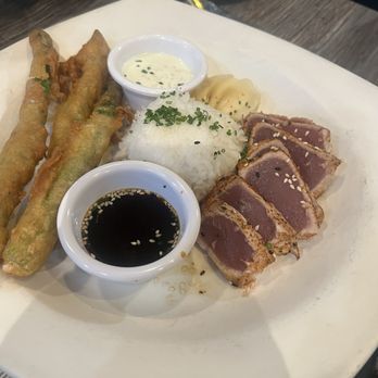 High Tide - Seared ahi - Seafood Near Me - Gilbert, Arizona