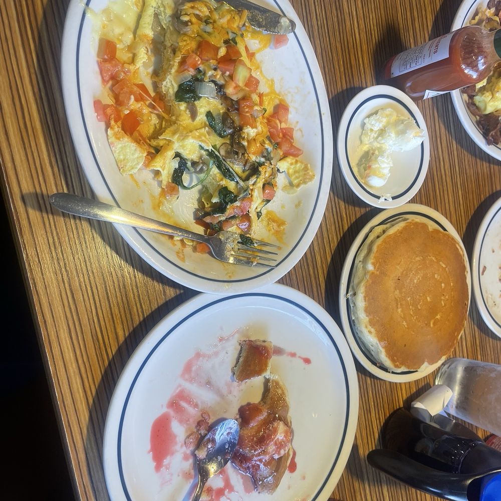 IHOP - Veggie omelette with spinach's and mushrooms - Breakfast & Brunch Near Me - Bakersfield, California