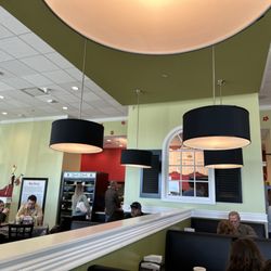 Chicken Salad Chick - Dining area