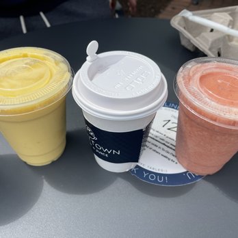 Hometown Coffee & Juice - Tropical escape smoothie, caramel latte & strawberry Orange banana smoothie - Coffee & Tea Near Me - Glencoe, Illinois