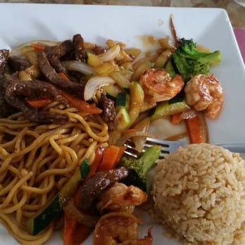 Crazy Cafe - Steak and shrimp hibachi.  Very cheap lunch special with lots of soup and salad to accompany. - Japanese Near Me - Riverview, Florida