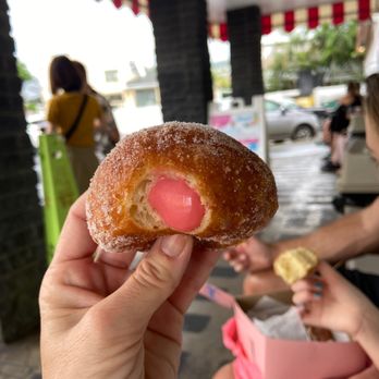 Leonard's Bakery - Guava - Bakeries Near Me - Honolulu, Hawaii Leonard's Bakery - Guava - Bakeries Near Me - Honolulu, Hawaii