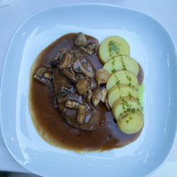 Caveau des Arches - Yummy beef Bourgogne