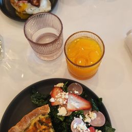 Quiche special. Mimosas. Quiche special. Mimosas.
