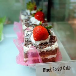 Six Ping Bakery - Black Forest Cake
