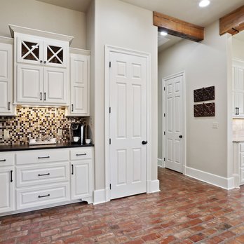 Robyn Eunice - Dream Home Realty - Coffee Station - Real Estate Agents Near Me - Baton Rouge, Louisiana Robyn Eunice - Dream Home Realty - Coffee Station - Real Estate Agents Near Me - Baton Rouge, Louisiana