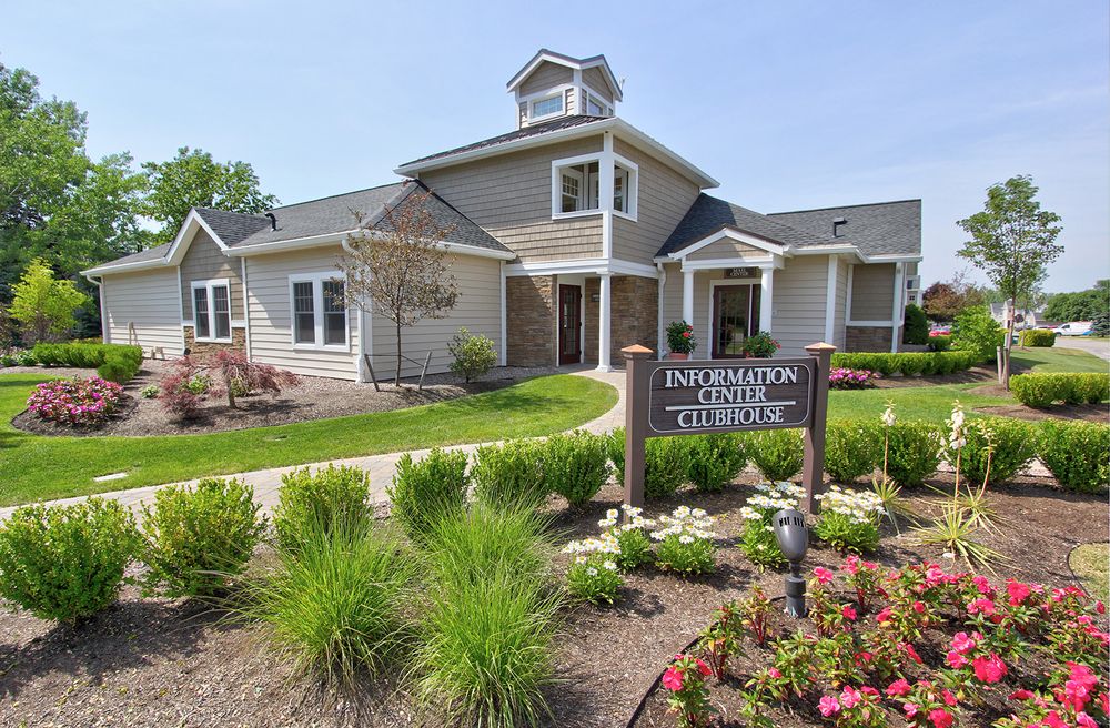 COUNTRY CLUB MANOR APARTMENTS Updated October 2024 23 Northwood Dr