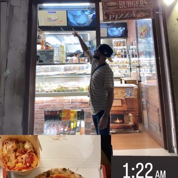Pako's Pizza & Pasta - Pizza Near Me - Venezia, VE Pako's Pizza & Pasta - Pizza Near Me - Venezia, VE