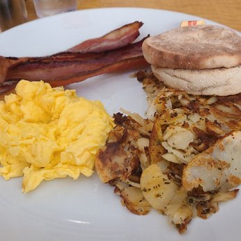 Cafe M - Basic Breakfast - Breakfast & Brunch Near Me - Berkeley, California