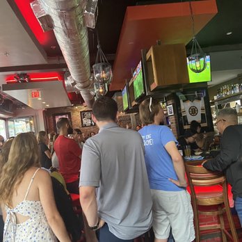 Causeway Restaurant & Bar - Sandwiches Near Me - Boston, Massachusetts
