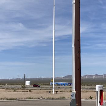 Carioca Shell - a wind turbine in the distance - Gas Stations Near Me - Willow Beach, Arizona Carioca Shell - a wind turbine in the distance - Gas Stations Near Me - Willow Beach, Arizona