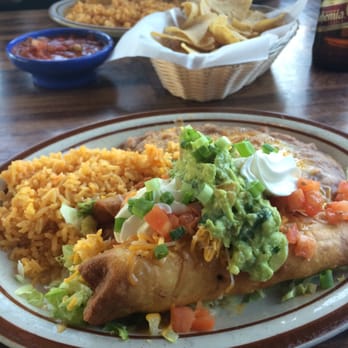 Mariscos El Pacifico Fallbrook - Flautas de ouro! - Mexican Near Me - Fallbrook, California