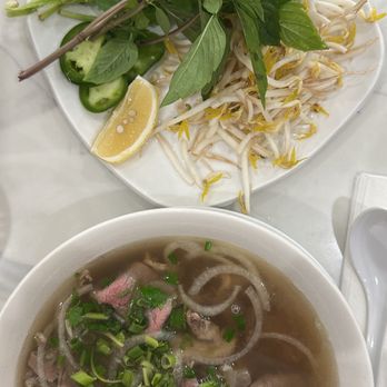 Pho Que Huong - Brisket, tendon, and flank pho - Vietnamese Near Me - Honolulu, Hawaii Pho Que Huong - Brisket, tendon, and flank pho - Vietnamese Near Me - Honolulu, Hawaii