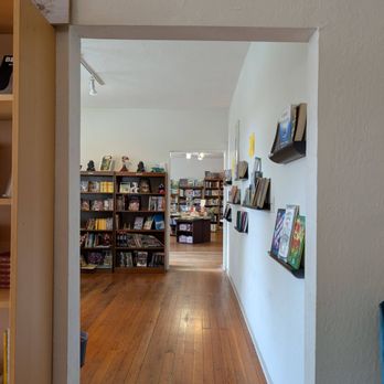 Ink Spell Books - They knocked down the entryway and also occupy the side building - Bookstores Near Me - Half Moon Bay, California