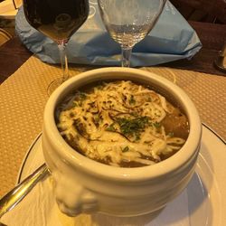 Le Maine Café - French onion soup