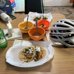 Taqueria Y Panaderia Morelos - Pollo tacos.