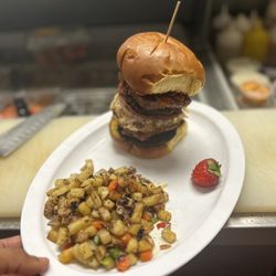 Union Tap House - Born to run with a side of home fries
