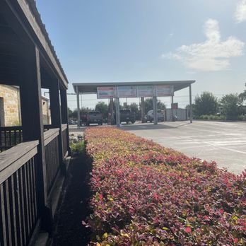 The Wash Tub - Entry bays - prices range from $20 to $59 - Car Wash Near Me - New Braunfels, Texas