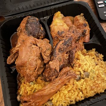 Los Hermanos - Make Your Own Platter - pollo guisado/chicken, moro de gandules/rice w pigeon peas, sweet plantains - Dominican Near Me - Washington, DC, District of Columbia