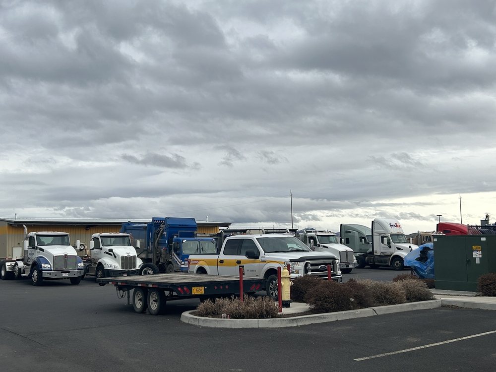 PAPÉ KENWORTH 352 NE Hemlock Ave, Redmond, OR Yelp