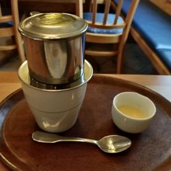 Miss Saigon - Danach einen vietnamesischen Kaffee mit gezuckerter Kondensmilch