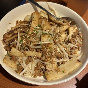 Tiffany's - Large Fat Chow Funn - loved the addition of bean sprouts and ground meat. - Asian Fusion Near Me - Wailuku, Hawaii Tiffany's - Large Fat Chow Funn - loved the addition of bean sprouts and ground meat. - Asian Fusion Near Me - Wailuku, Hawaii