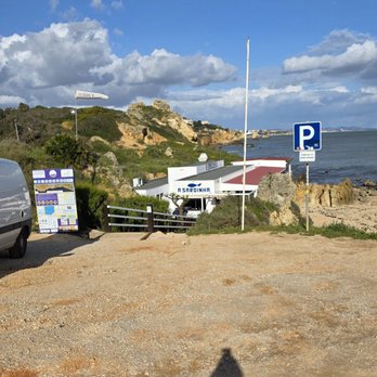 A Sardinha - Parking lot and entrance - Desserts Near Me - Albufeira, 08