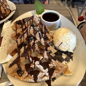 Chicago Waffles Willowbrook - Cookie and ice cream waffle - Breakfast & Brunch Near Me - Willowbrook, Illinois
