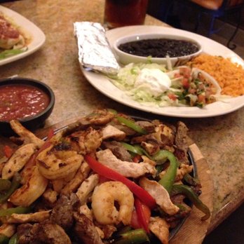 Tres Potrillos - Fajitas- chicken, shrimp, and steak - Mexican Near Me - Akron, Ohio Tres Potrillos - Fajitas- chicken, shrimp, and steak - Mexican Near Me - Akron, Ohio