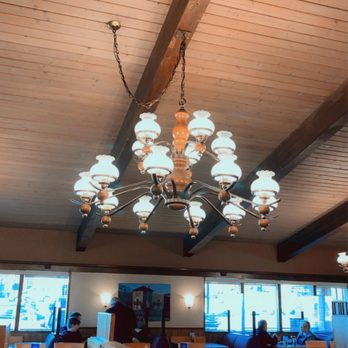Elmer's Restaurant - Absolutely loved the chandeliers they were just gorgeous - Breakfast & Brunch Near Me - Tigard, Oregon