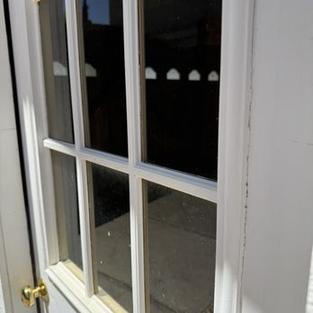 Ramirez cleaning service - Garage window - Home Cleaning Near Me Ramirez cleaning service - Garage window - Home Cleaning Near Me