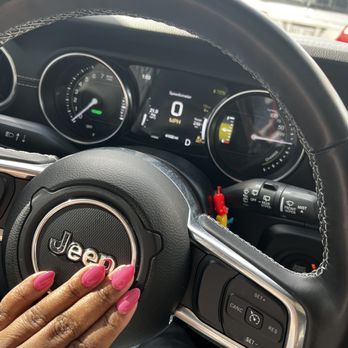 Metairie's Nails Spa - Beautiful shape and color! - Nail Salons Near Me - Metairie, Louisiana