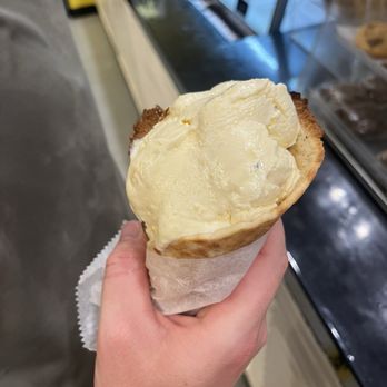 Happy Day Dessert Factory - Desserts Near Me - Pittsburgh, Pennsylvania