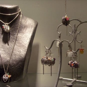 Lotta & Djossou - Jewelry Near Me - Paris, 75