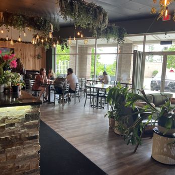 The Ricochet - Dining area - Pizza Near Me - Derry, New Hampshire