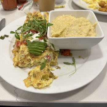 JAM Eateries - Ranchero Omelette with White Cheddar Grits as a substitute for the homefries. - Breakfast & Brunch Near Me - Ellicott City, Maryland