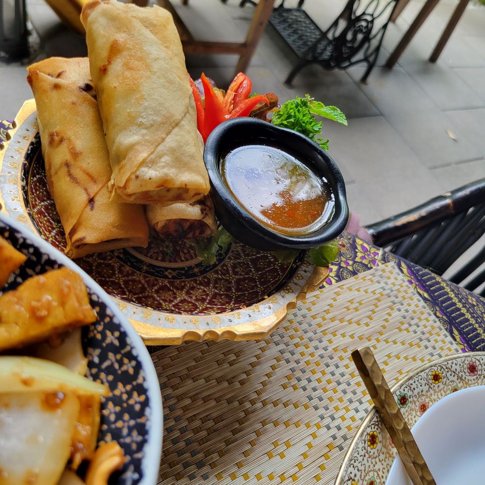 Na Village - Spring rolls - Thai Near Me - Geneva, GE
