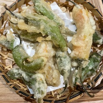 Zaru - Tempura Shishito Peppers - so yummy! And never seen yellow/prange shishitos before - Japanese Near Me - Orlando, Florida Zaru - Tempura Shishito Peppers - so yummy! And never seen yellow/prange shishitos before - Japanese Near Me - Orlando, Florida