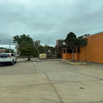 Sergio's Italian Bistro - The Exterior aka #parking for the Bistro - Italian Near Me - Norman, Oklahoma