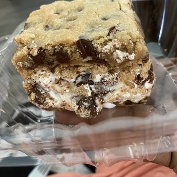 Amaretti Desserts - Chocolate chip s'mores bar. - Desserts Near Me - Jacksonville, Florida Amaretti Desserts - Chocolate chip s'mores bar. - Desserts Near Me - Jacksonville, Florida
