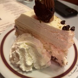 Cannoli cheesecake