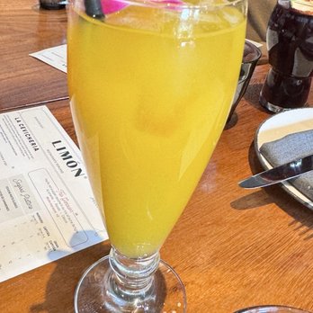 Limón - Mango drink. Ok - Peruvian Near Me - Mountain View, California Limón - Mango drink. Ok - Peruvian Near Me - Mountain View, California