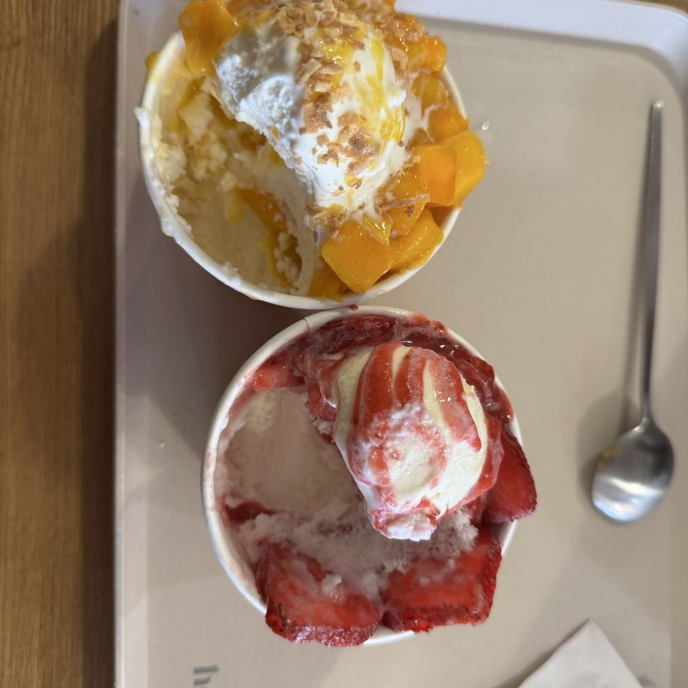 Heybings - mango bingsoo Strawberry Delight Bingsu - Desserts Near Me - Costa Mesa, California Heybings - mango bingsoo Strawberry Delight Bingsu - Desserts Near Me - Costa Mesa, California