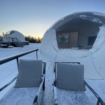 Borealis Basecamp - 1130 am infront of your igloo in early December - Hotels Near Me - Fairbanks, Alaska