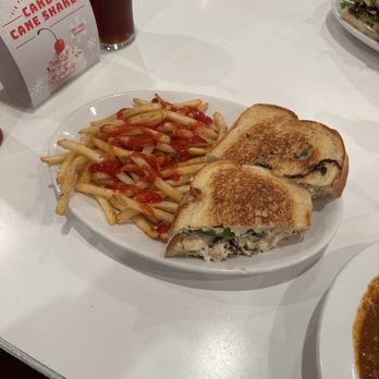 Ruby's Diner - Tuna Melt + Avocado - Diners Near Me - Laguna Beach, California Ruby's Diner - Tuna Melt + Avocado - Diners Near Me - Laguna Beach, California