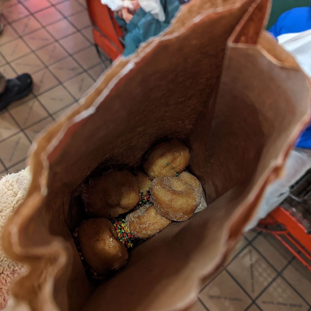 Daily Dozen Doughnut - Left with a dozen - Bakeries Near Me - Seattle, Washington Daily Dozen Doughnut - Left with a dozen - Bakeries Near Me - Seattle, Washington