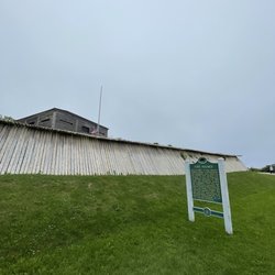 Fort Holmes - Fort.