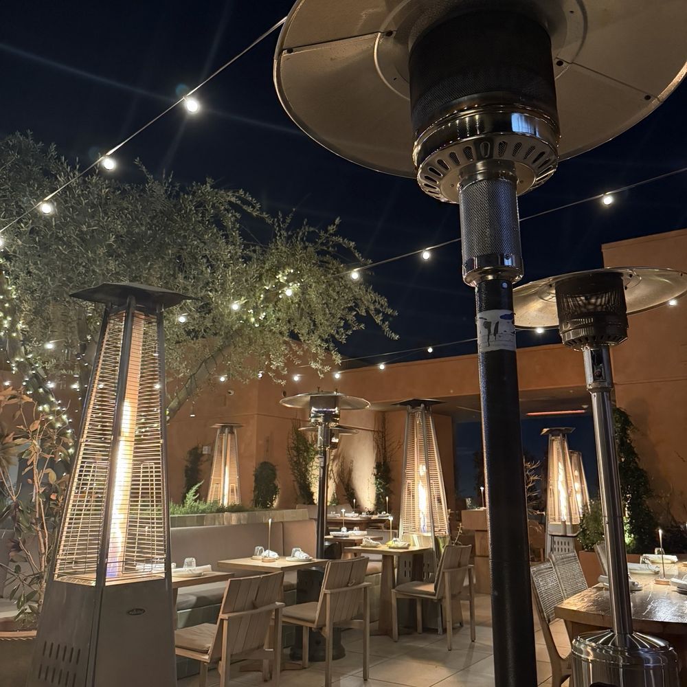 Osa Rooftop - Bars Near Me - Pasadena, California